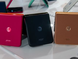 thumbnail - Fundas Motorola Razr Plus 2025